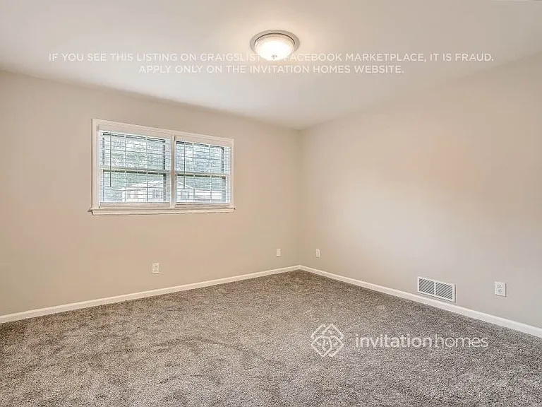 2360 Sandgate Rd — Photo 10