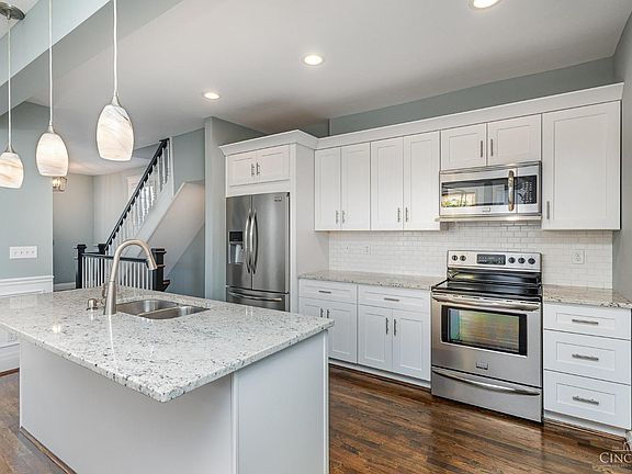 3rd image of 3810 Elsmere Ave