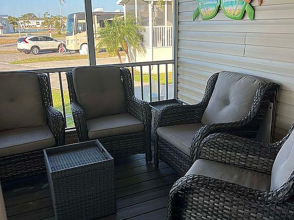 2nd image of 139 Miami Trl