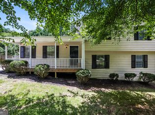 1255 Bishops Ln, Lawrenceville, GA 30045