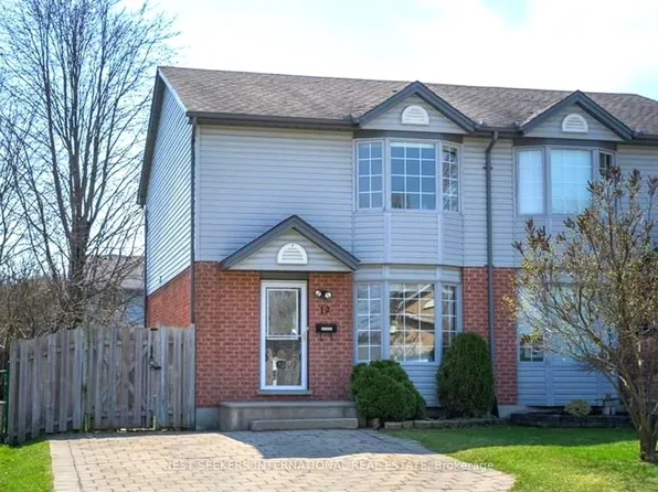 12 Daybreak Dr, London, ON N5V 4V7
