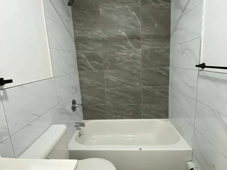 52D Yonkers Ave #3 — Photo 4