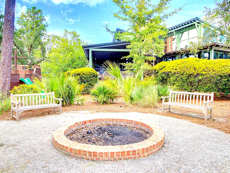 722 Bounty Square Dr #C — Photo 62