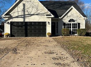 204 E 8th St, Adrian, MO 64720