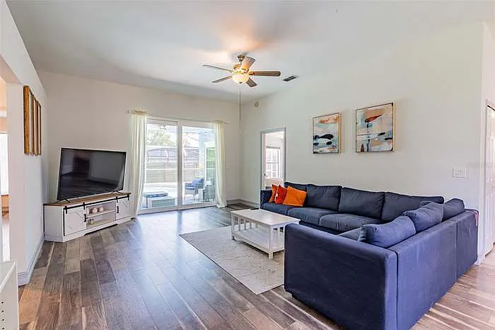 1096 Sugarberry Trl — Photo 8