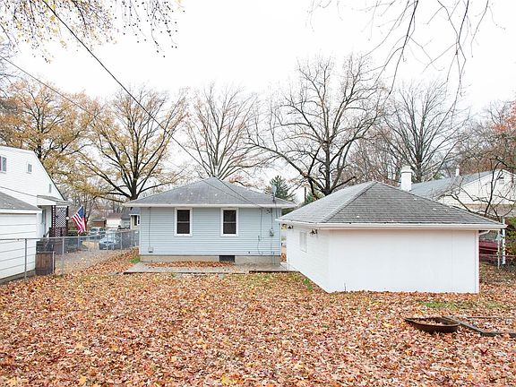 3rd image of 200 Elmdale Ct