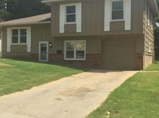 9323 Richmond Ave, Kansas City, MO 64138