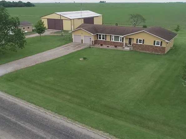 2083 N 1525 East Rd, Findlay, IL 62534