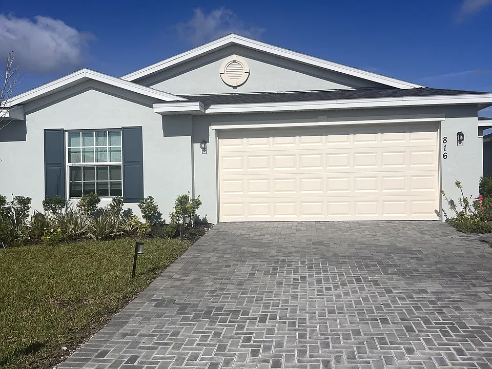 816 Dockside Dr SW