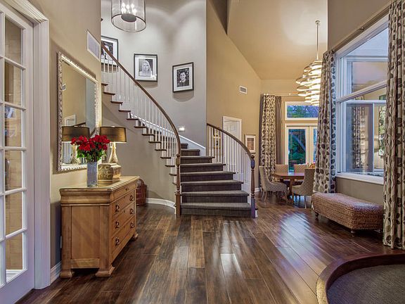 3rd image of 31813 Saddletree Dr