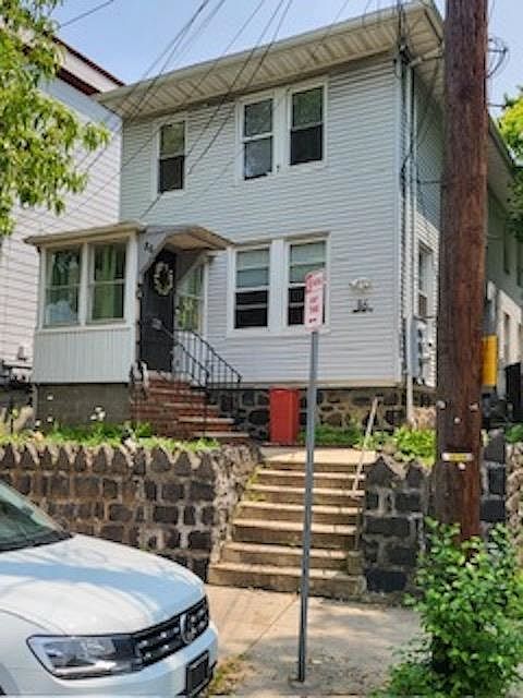 1st image of 86 Sanford Pl