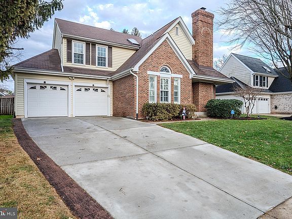 3rd image of 3245 Kinross Cir