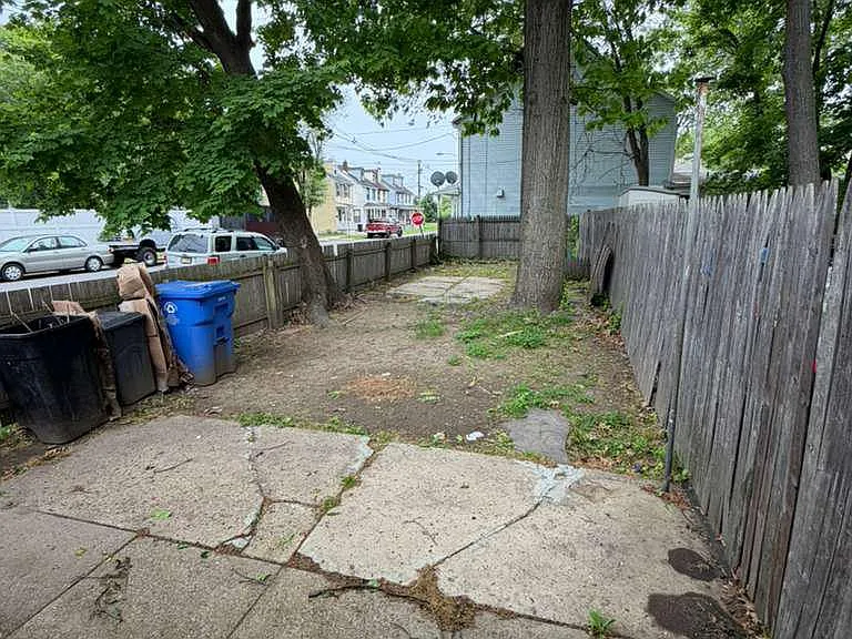 231 Broad St #B — Photo 2
