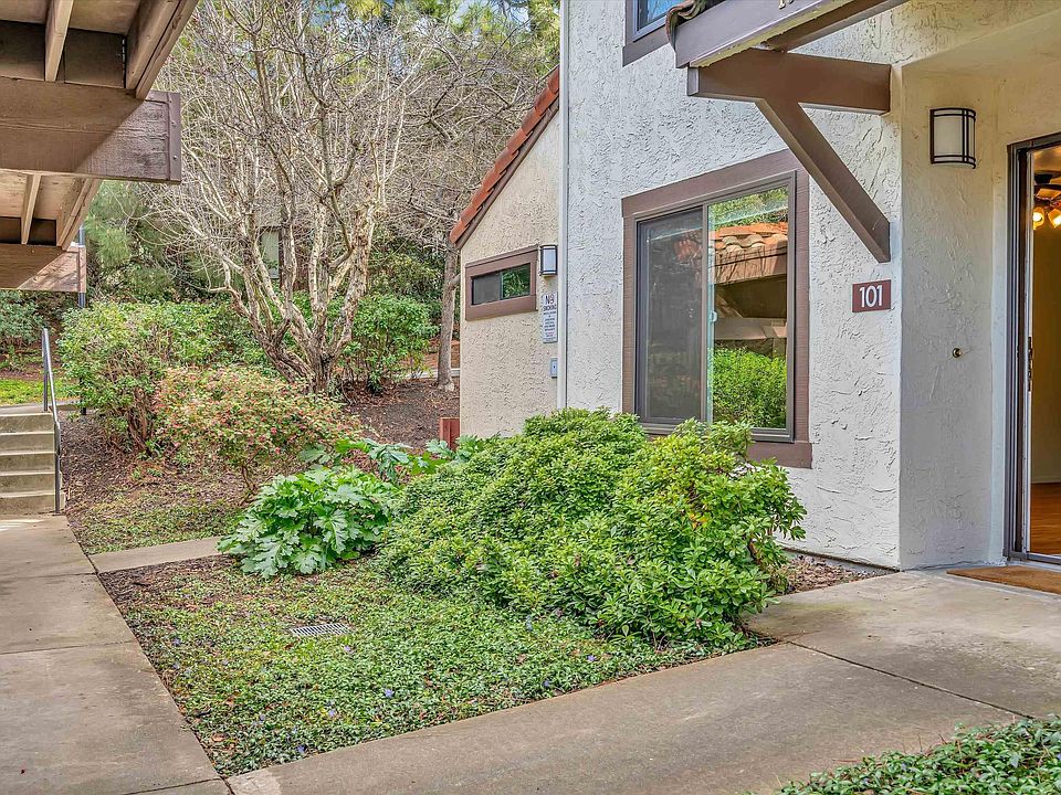 1st image of 101 Del Valle Cir