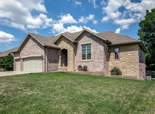5046 S Burrows Ave, Springfield, MO 65810