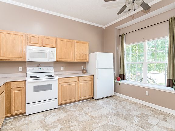 4th image of 4710 Pickford Ct