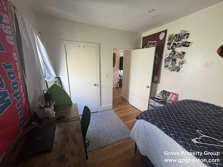 218 W 8th St #3 — Photo 5
