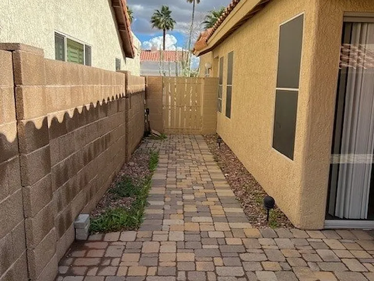11050 N 111th Way — Photo 21
