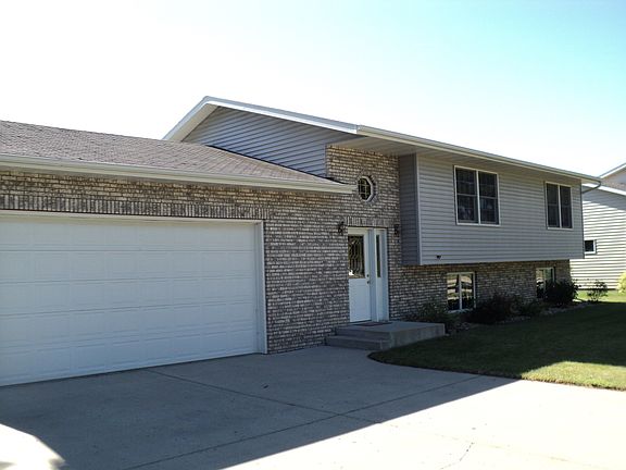 2nd image of 1209 Windsor Dr