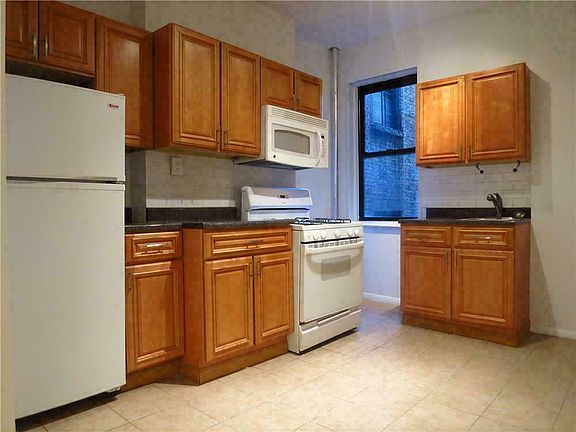 3rd image of 519 E 83rd St APT 3W