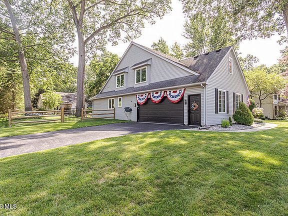 4th image of 8249 Hidden Forest Dr