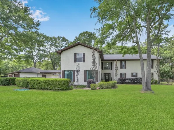 17691 Rogers Rd, New Waverly, TX 77358