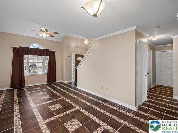 4th image of 2354 Red Maple Dr