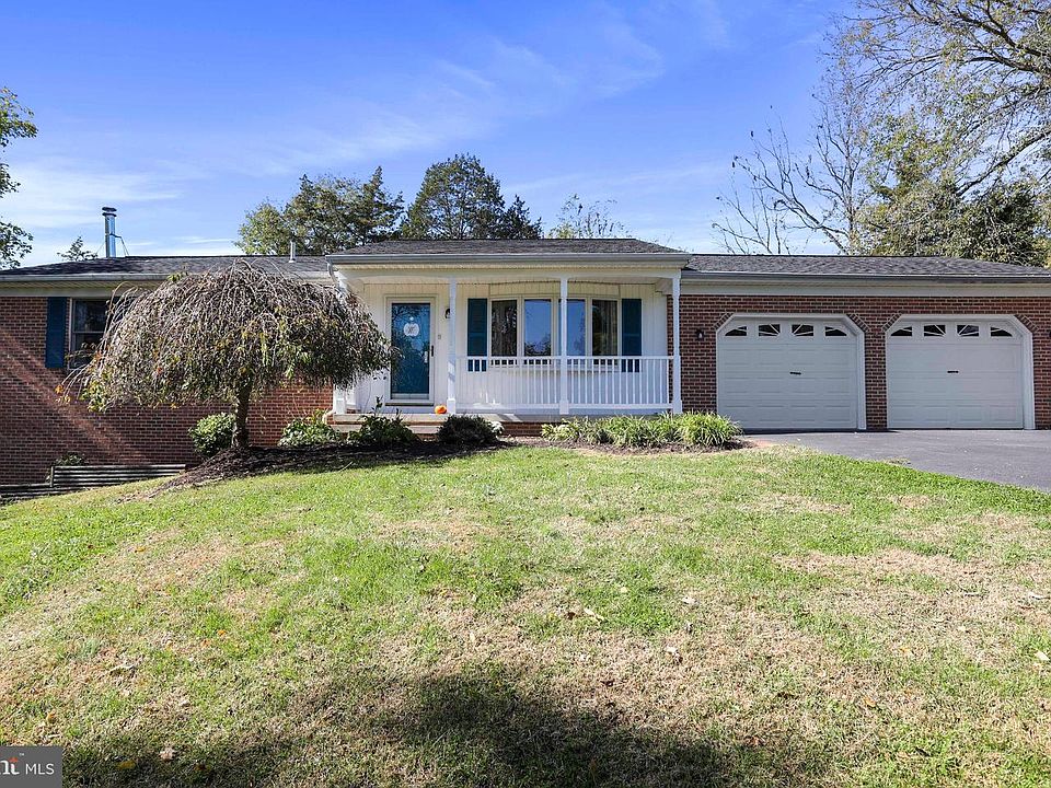 1st image of 7 Mallard Ln