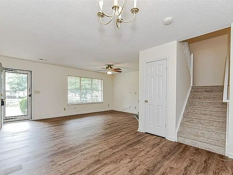 3640 Huyton Ct — Photo 8