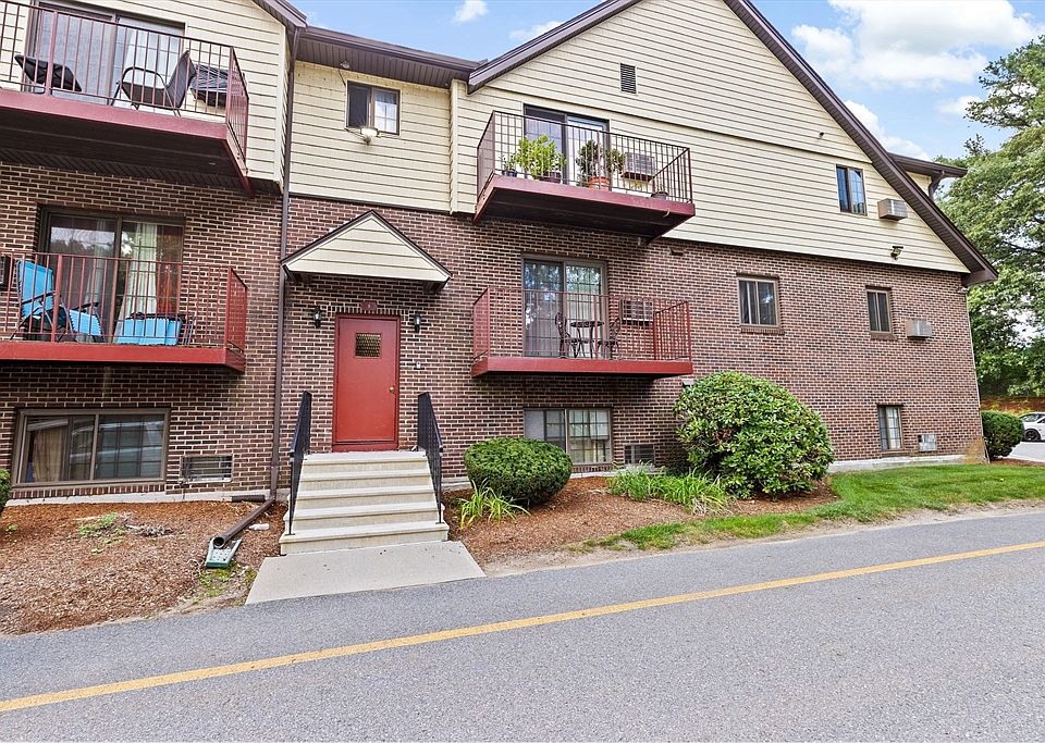 1st image of 5 Royal Crest Dr APT 2