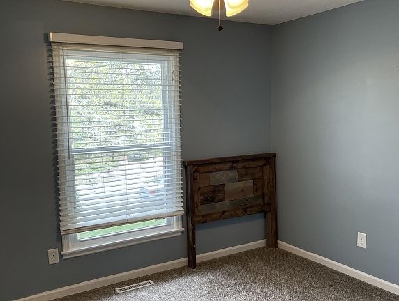 4th image of 10438 Manchester Ave