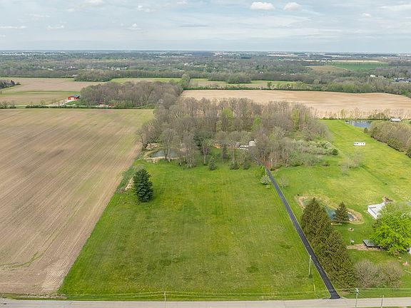 4th image of 8555 Lochard Rd