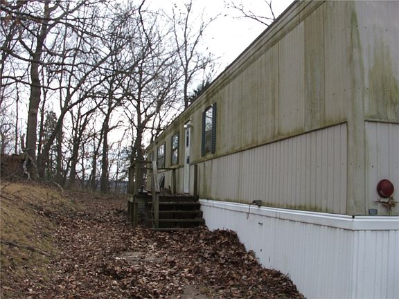 5th image of 11 Shady Lane Ave