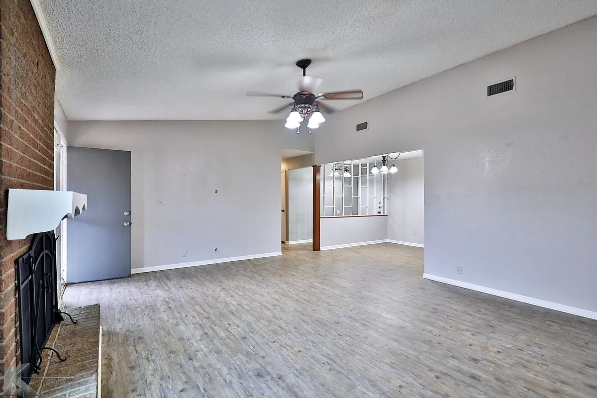 Building Photo - 1734 Bob White Ct