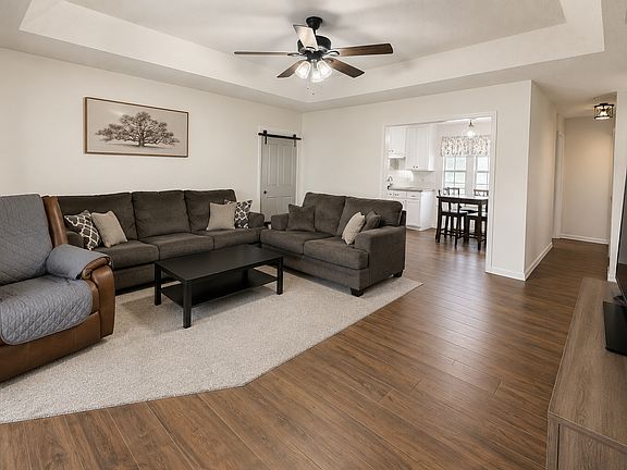 4th image of 4824 Matterhorn Dr
