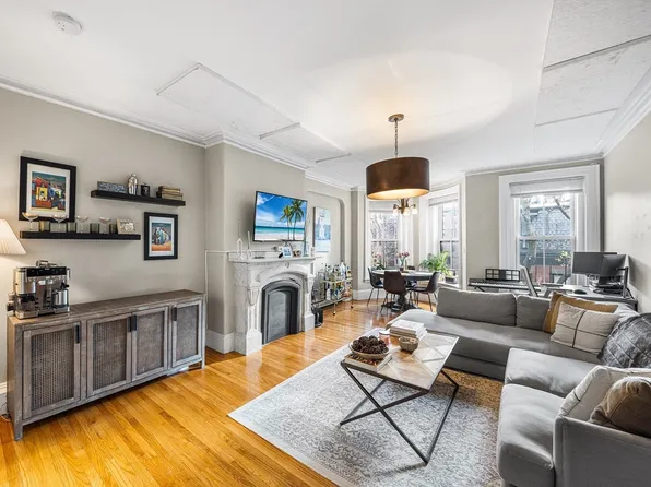 1 Saint Charles St #3, Boston, MA 02116