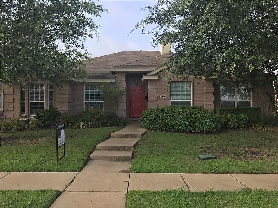 1st image of 2241 Fieldcrest Dr