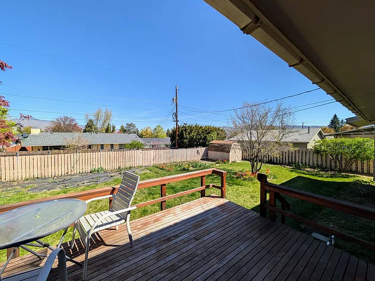 1616 Jefferson St — Photo 32