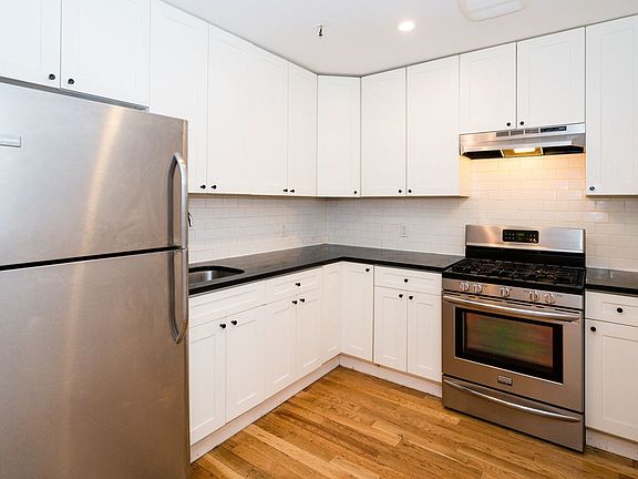 4th image of 343 Knickerbocker Ave APT 2B