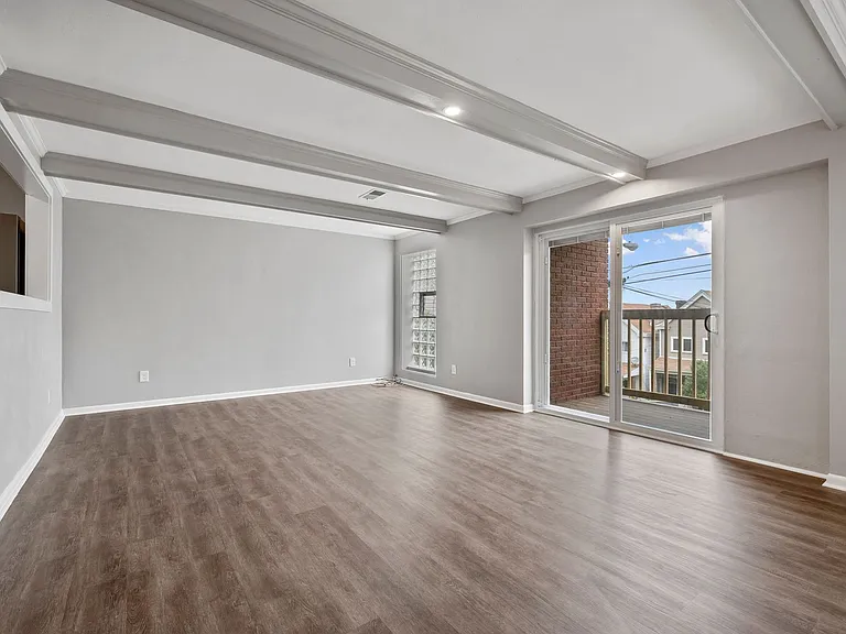 4608 Coleridge Street — Photo 3