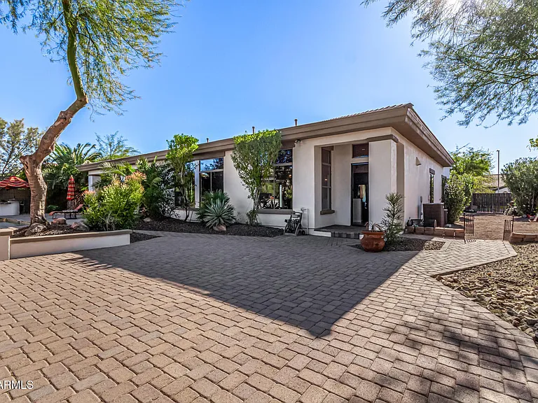 9246 W Molly Ln — Photo 58