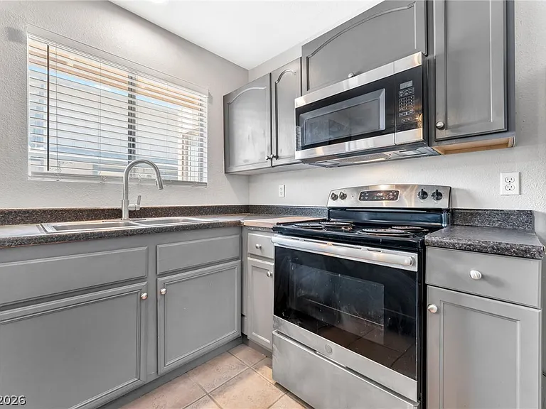 1438 Lorilyn Ave #1 — Photo 12