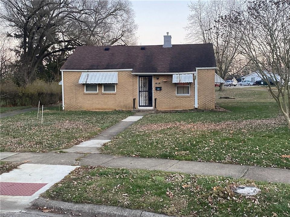 1st image of 303 Sunset Dr