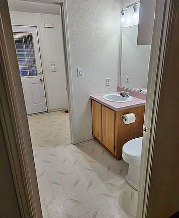 5th image of 2205 Butterfield Rd Unit 37