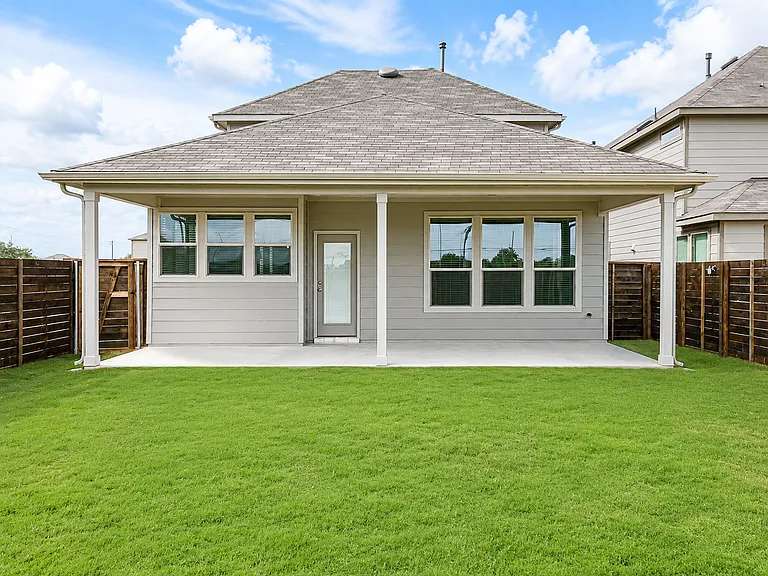 9601 Gynerium Dr — Photo 17