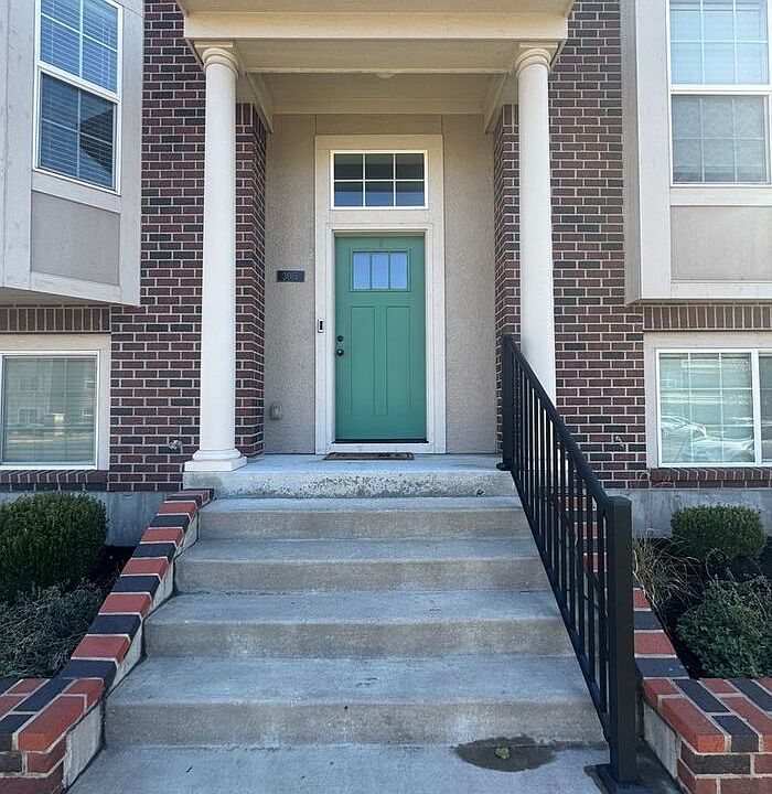 2nd image of 3015 Swift St