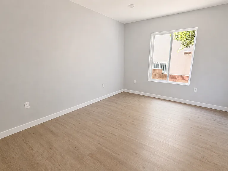 3923 S Gibraltar Ave — Photo 7