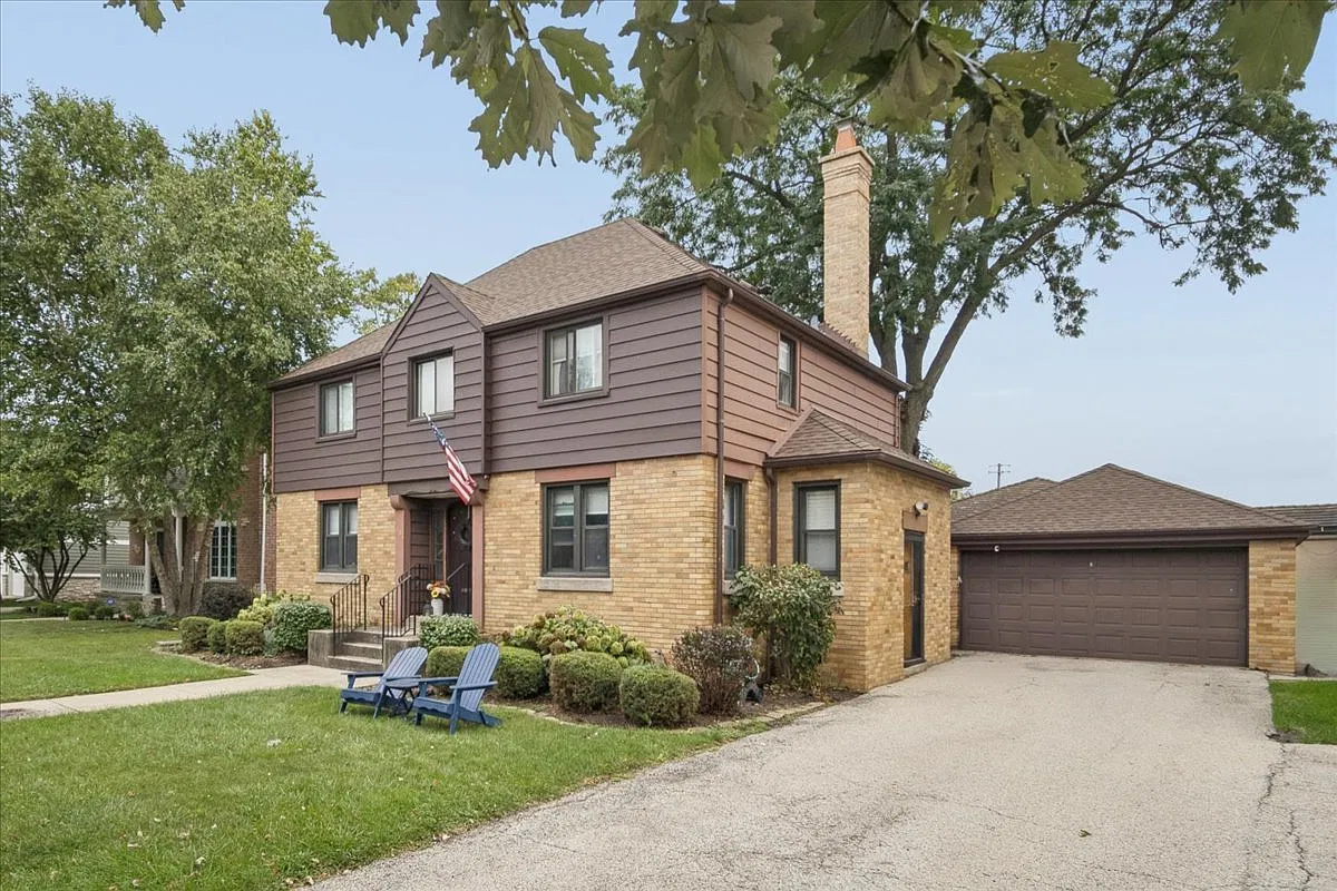 3 bed, 1.5 bath, 2146 sqft, $4,200 — Photo 2