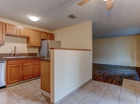 4811 SE Boardman Ave