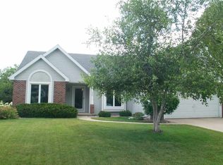 1309 Wayridge Dr, Madison, WI 53704